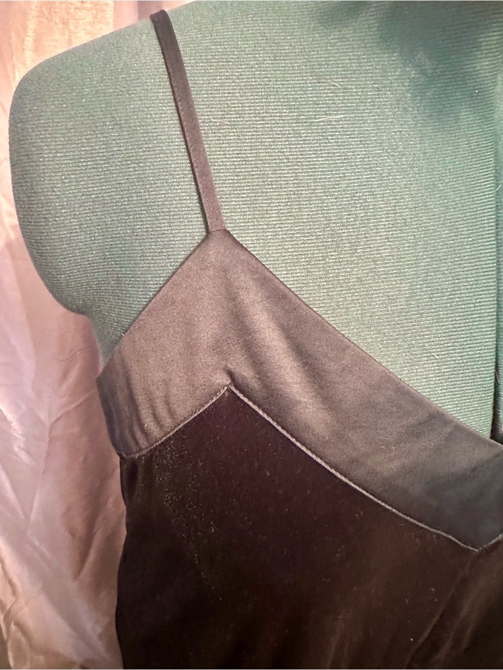 Forest green satin trimmed velvet cocktail dress XXL - Picture 2 of 6